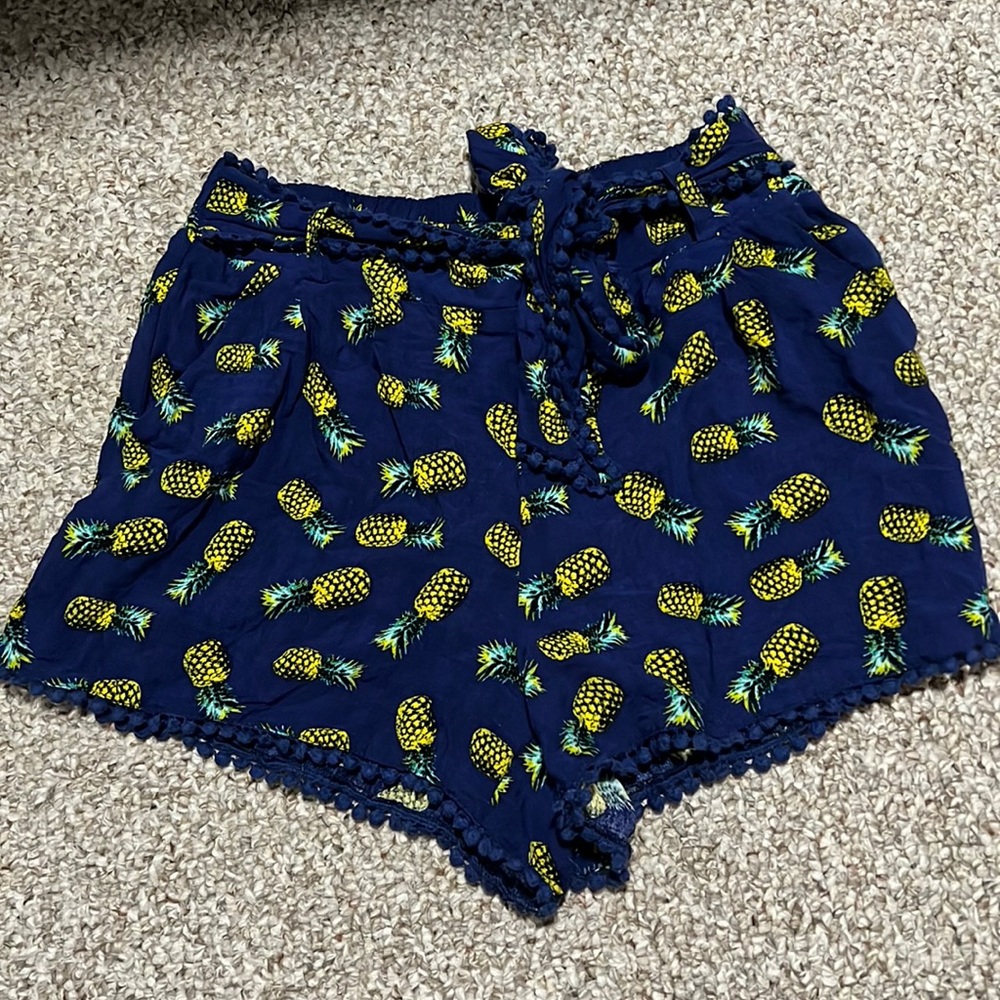 Justify size m pineapple shorts